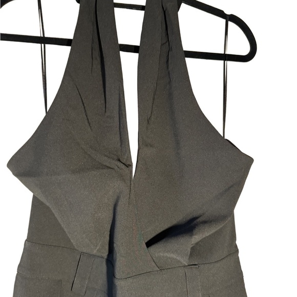 LITA BY CIARA …NEW Black halter jumpsuit pleated with 2 button neck closure,Sz L - Picture 5 of 5